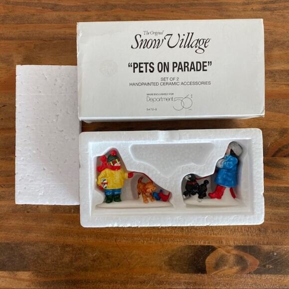 Vintage Dept 56 Snow Village Pets on Parade - Picture 2 of 7